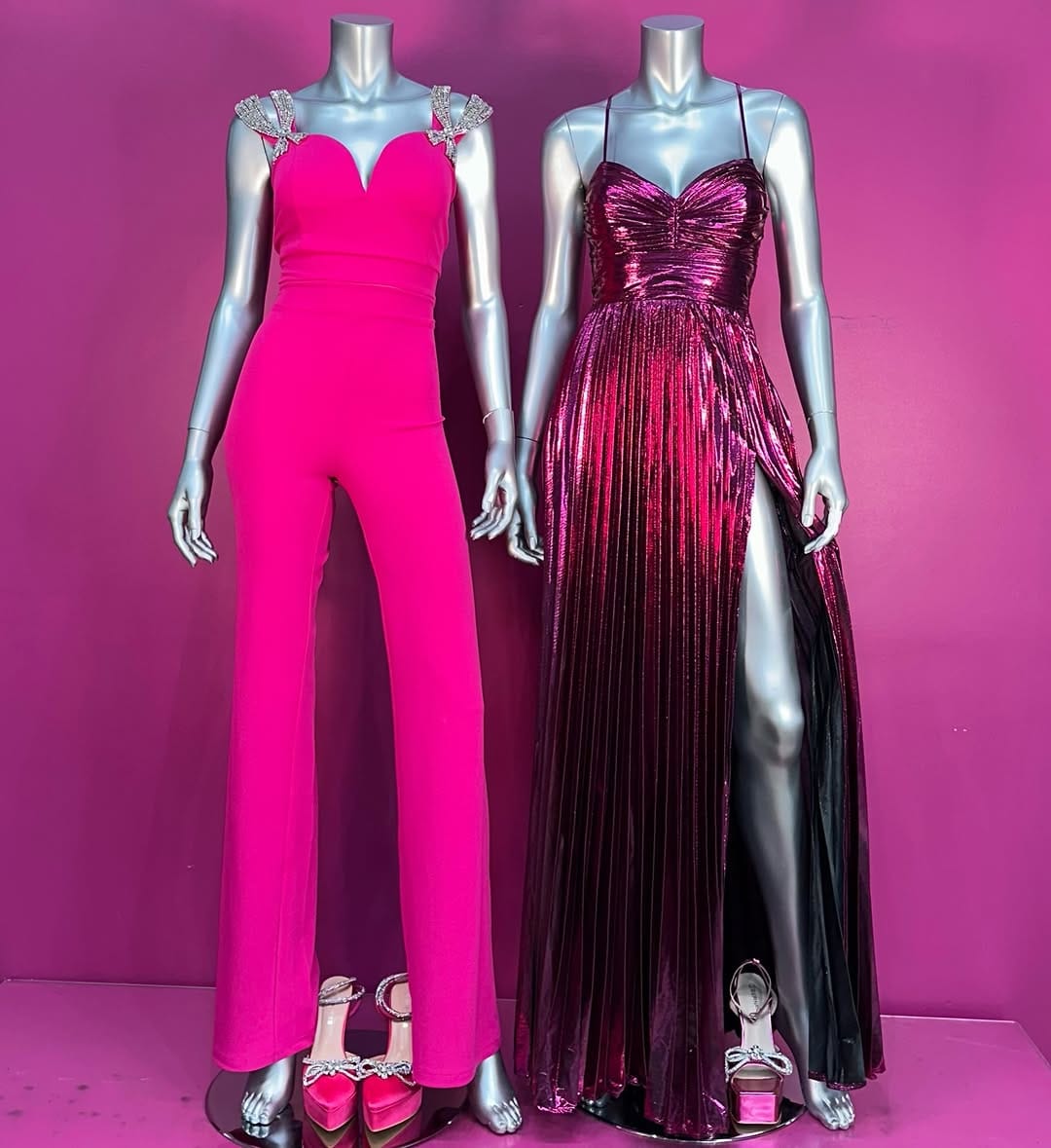 Post 1 by @f i u s h a FASHION on Instagram (carousel)