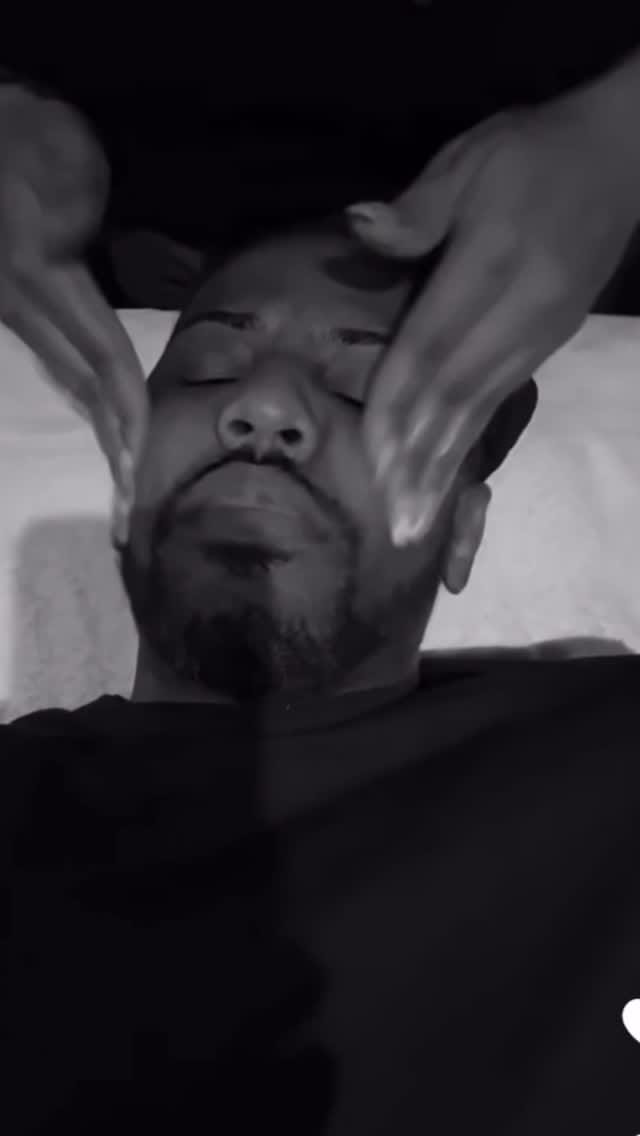 Post 9 by Celebrity Esthetician- NJ Momfluencer on Instagram (video)
