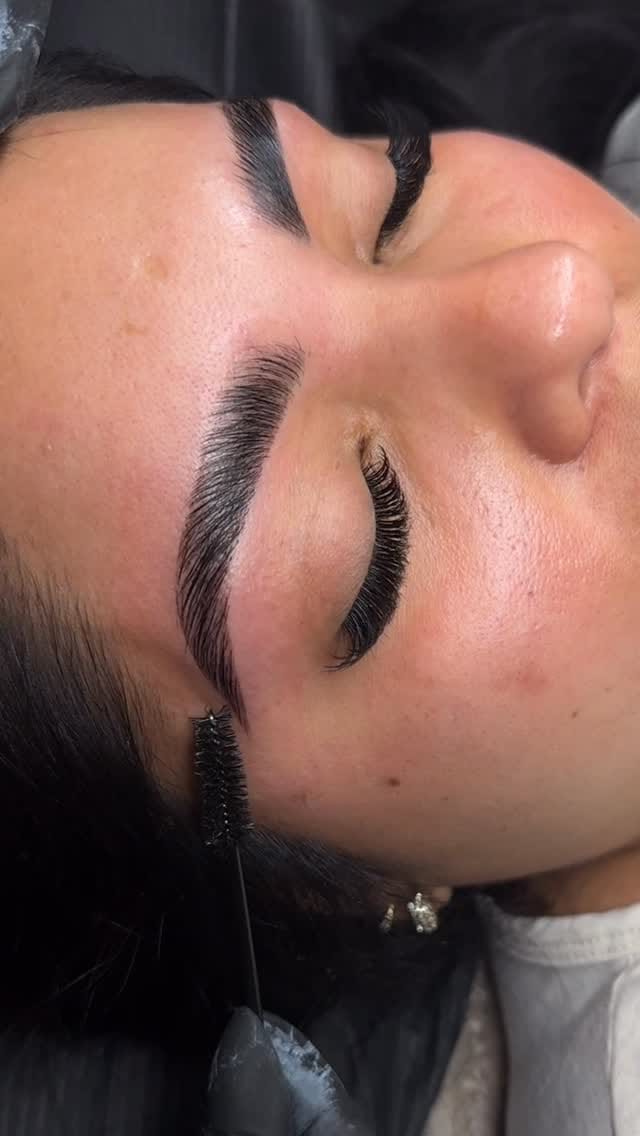 Post 5 by Houston’s #1 Brow Artist & Educator on Instagram (video)