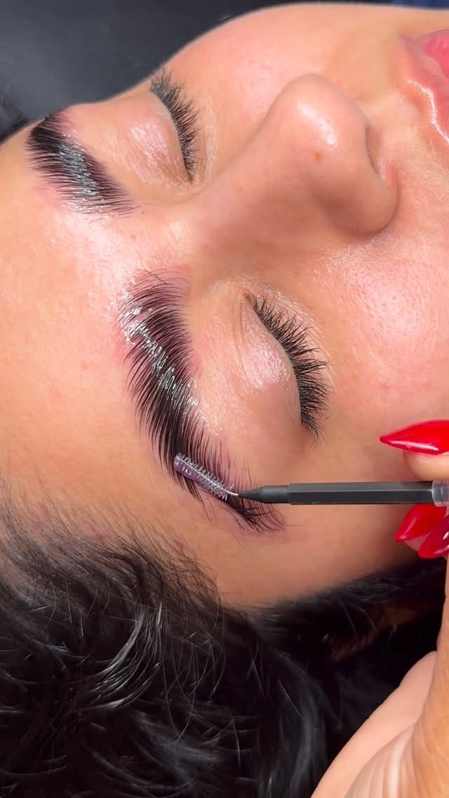 Post 9 by Houston’s #1 Brow Artist & Educator on Instagram (video)