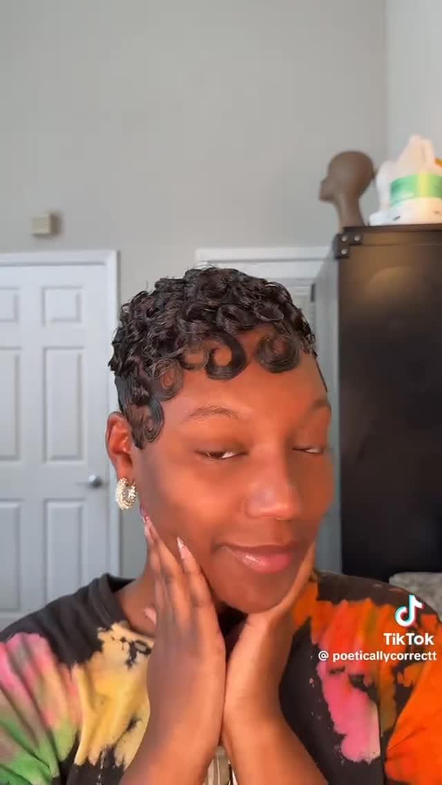 Post 6 by Leatha La'Slay on Instagram (video)
