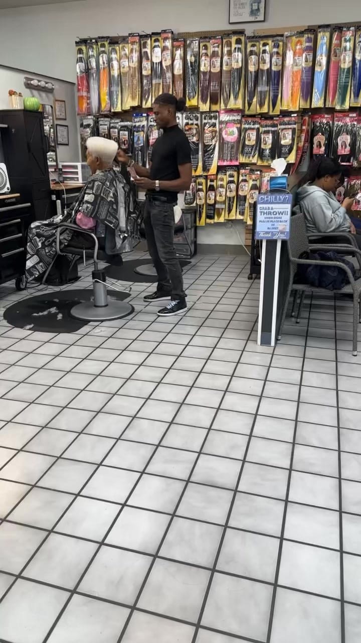 Post 9 by Latrice Flakes on Instagram (video)