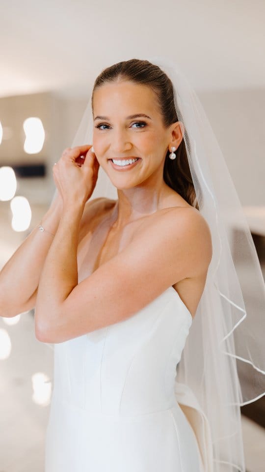 Post 5 by Chicago Bridal Hairstylist on Instagram (video)