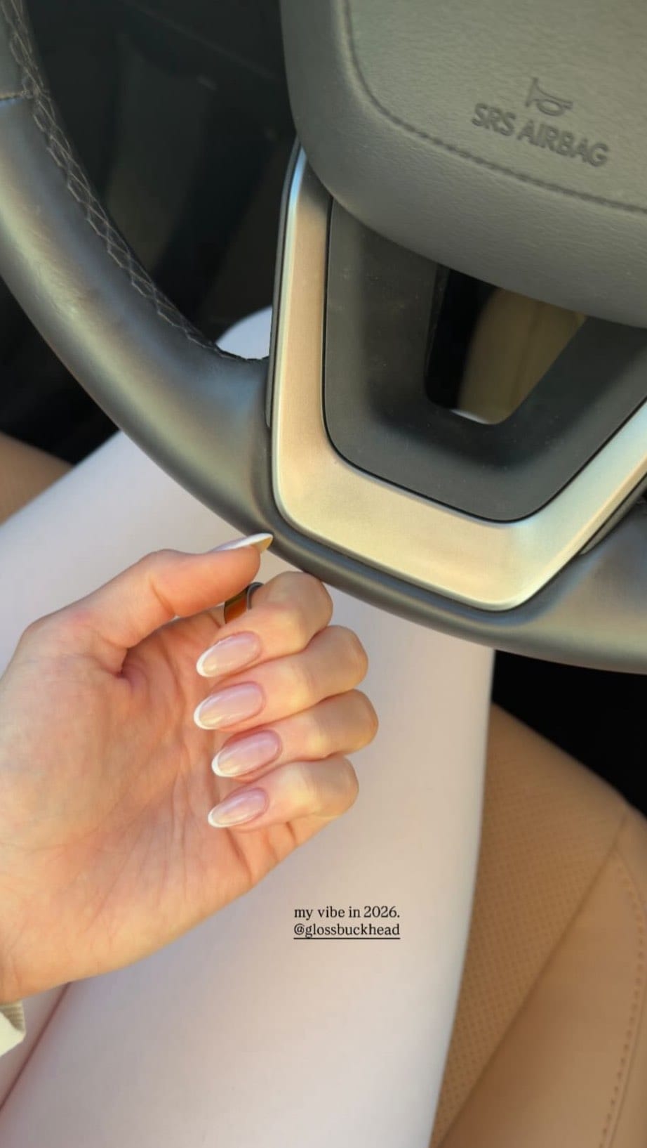 Post 1 by 𝐺𝐿𝑂𝑆𝑆 Nail & Beauty Bar on Instagram (video)