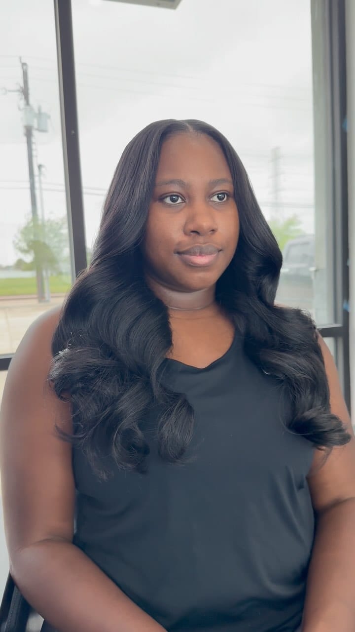 Post 4 by Houston Hairstylist on Instagram (video)