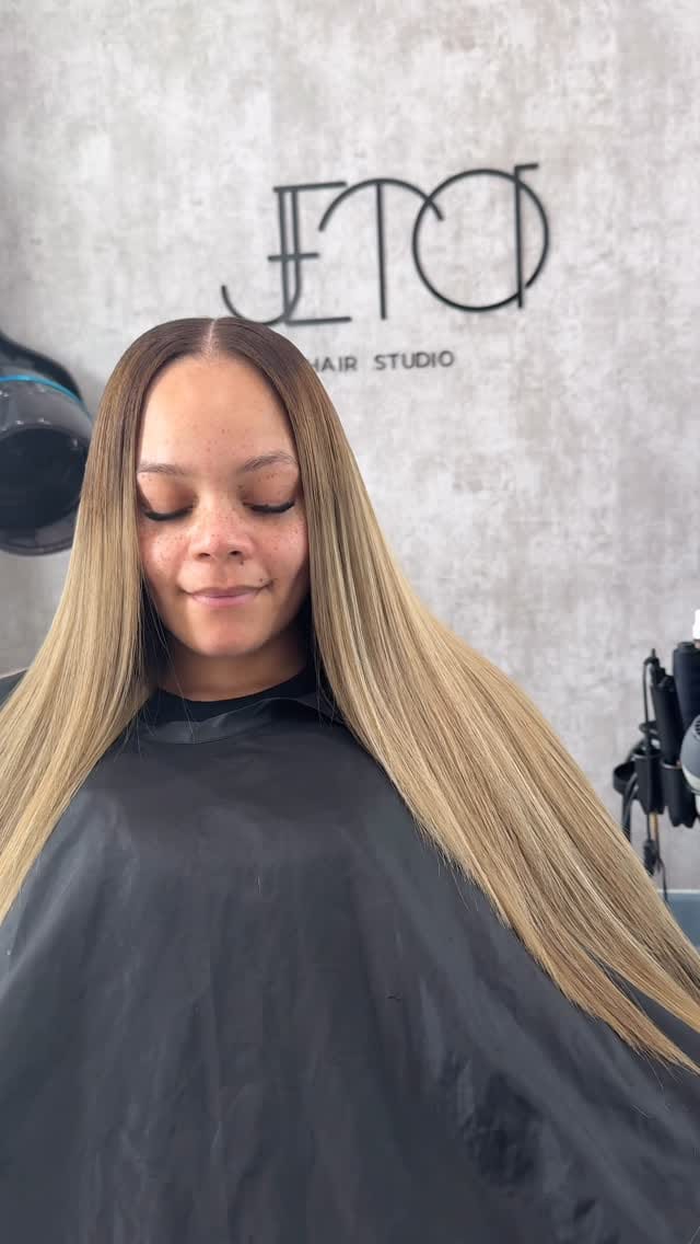 Post 3 by Houston Hairstylist on Instagram (video)