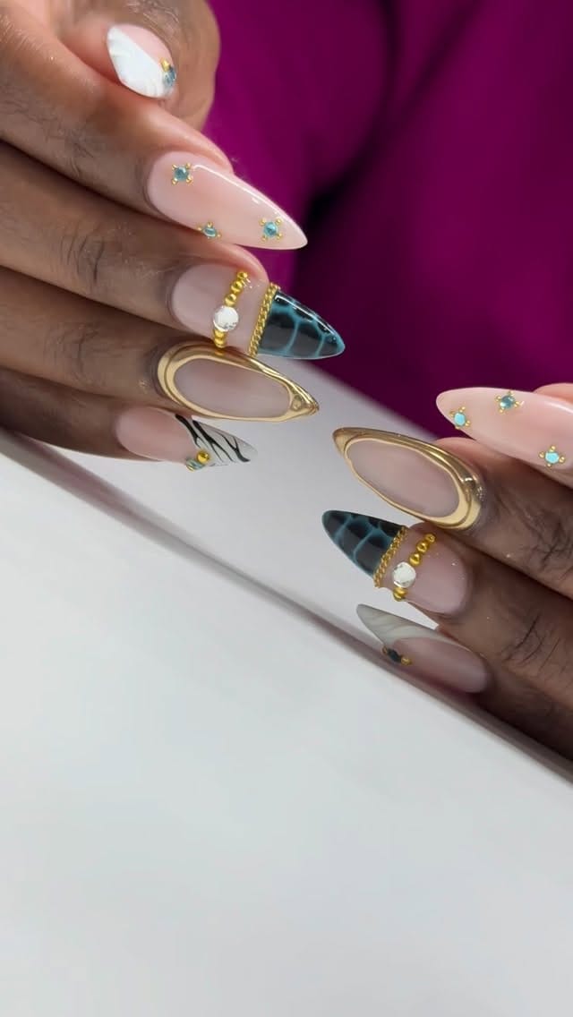 Post 6 by The little NAIL KITCHEN on Instagram (video)