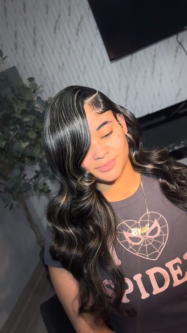 Post 4 by THEDOLLSHAIR CO on Instagram (video)
