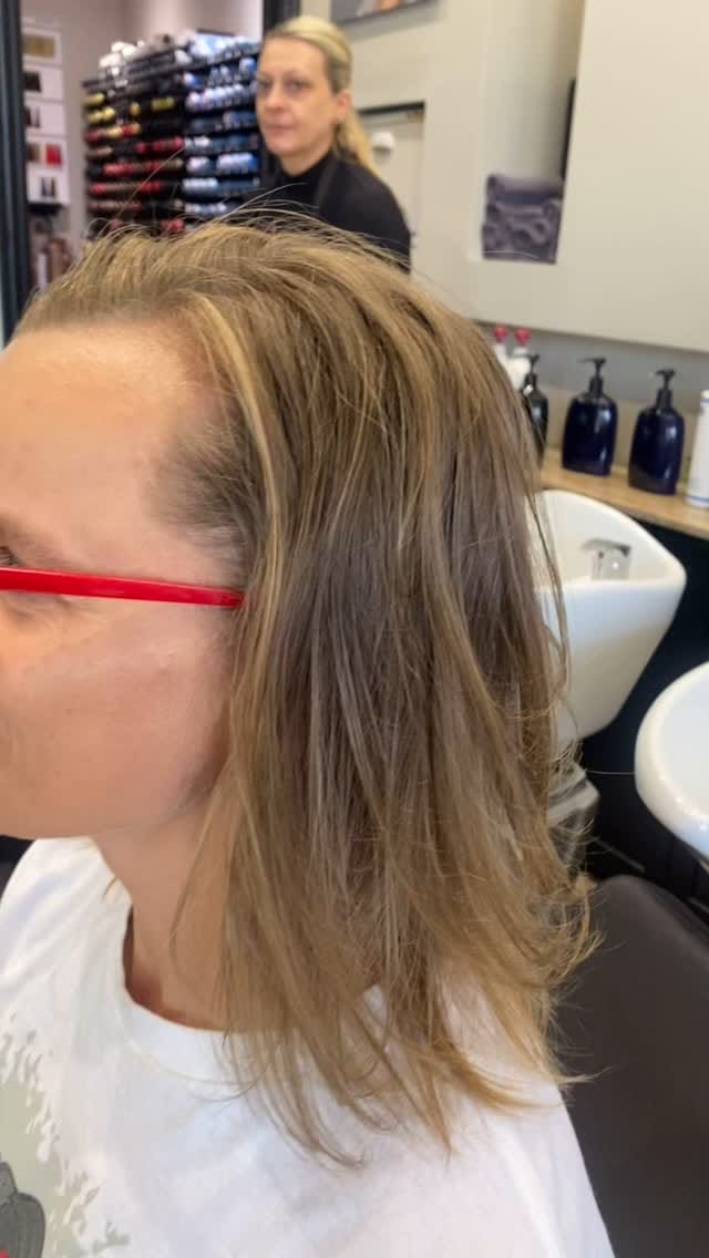 Post 10 by 4 Elements Salon on Instagram (video)