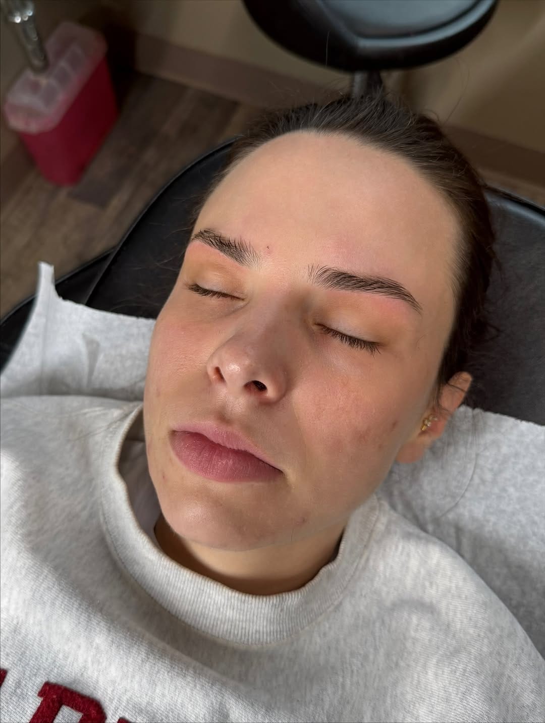 Post 9 by Rejina Shrestha Permanent Makeup Artist👩🏻‍🎨and Educator🎓 on Instagram (carousel)
