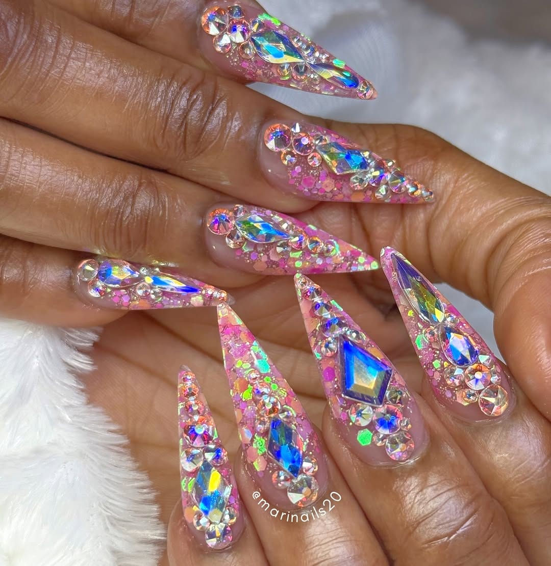 Post 3 by Mari/ Acrylic Nails on Instagram (image)