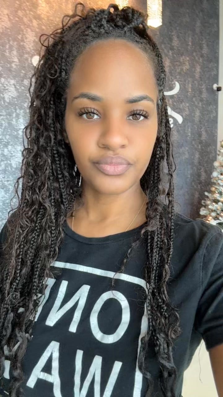 Post 8 by Houston Hairstylist/ Colorist on Instagram (video)