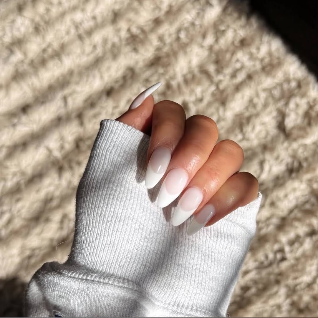 Post 1 by CHÀO NAIL BAR on Instagram (image)