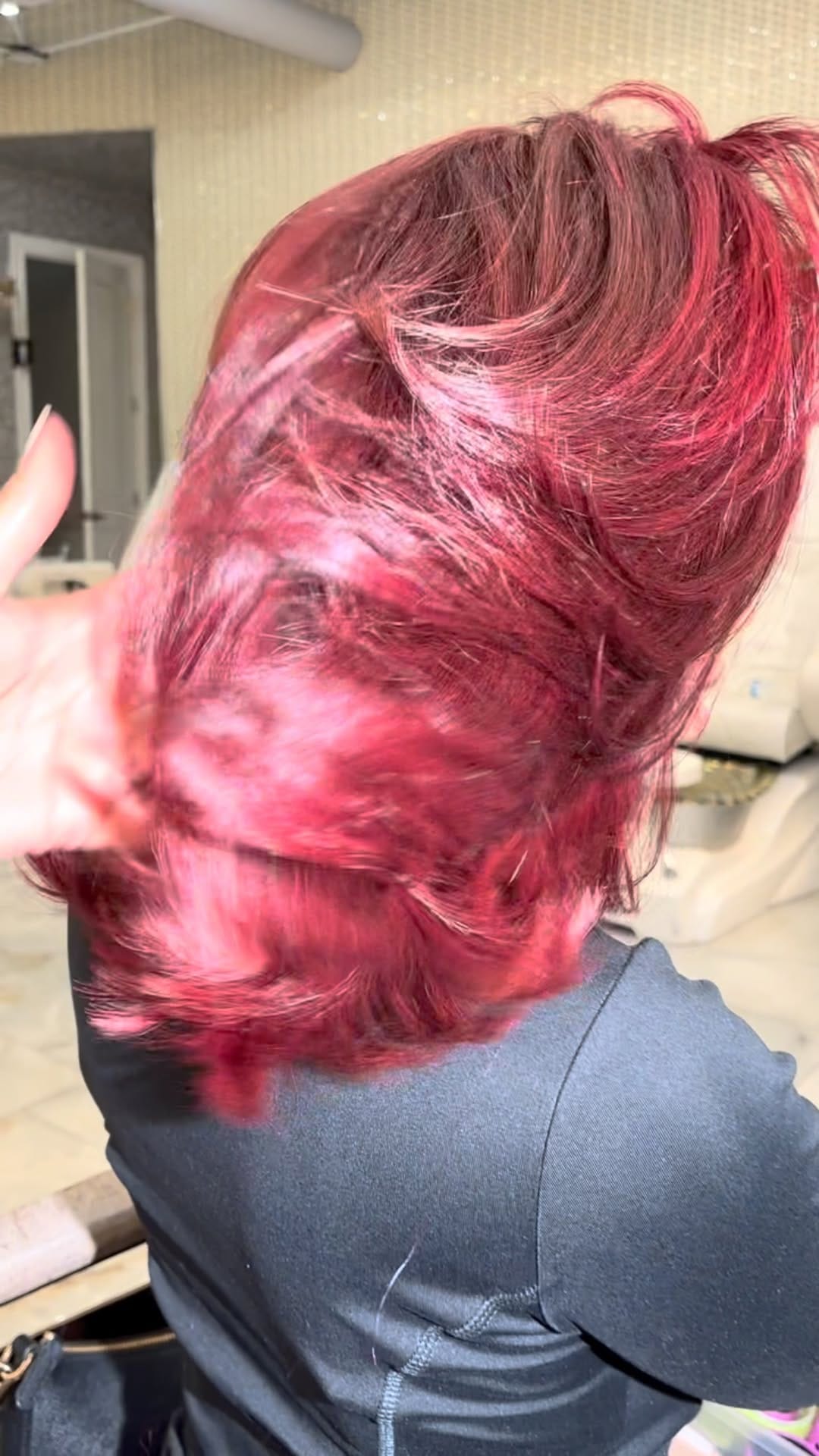 Post 1 by HOUSTON HAIRSTYLIST ! on Instagram (video)