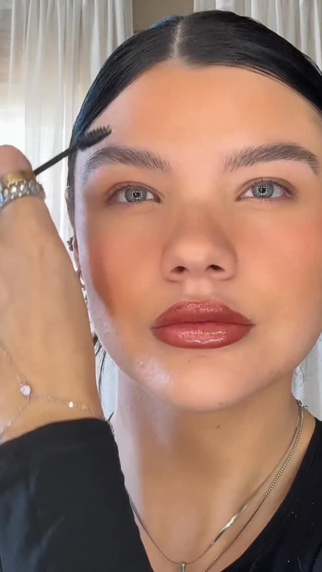 Post 1 by B E L L A on Instagram (video)