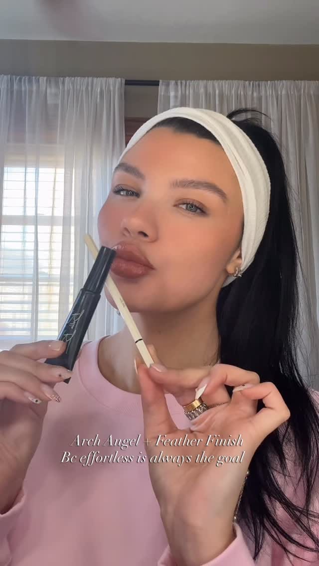 Post 2 by B E L L A on Instagram (video)