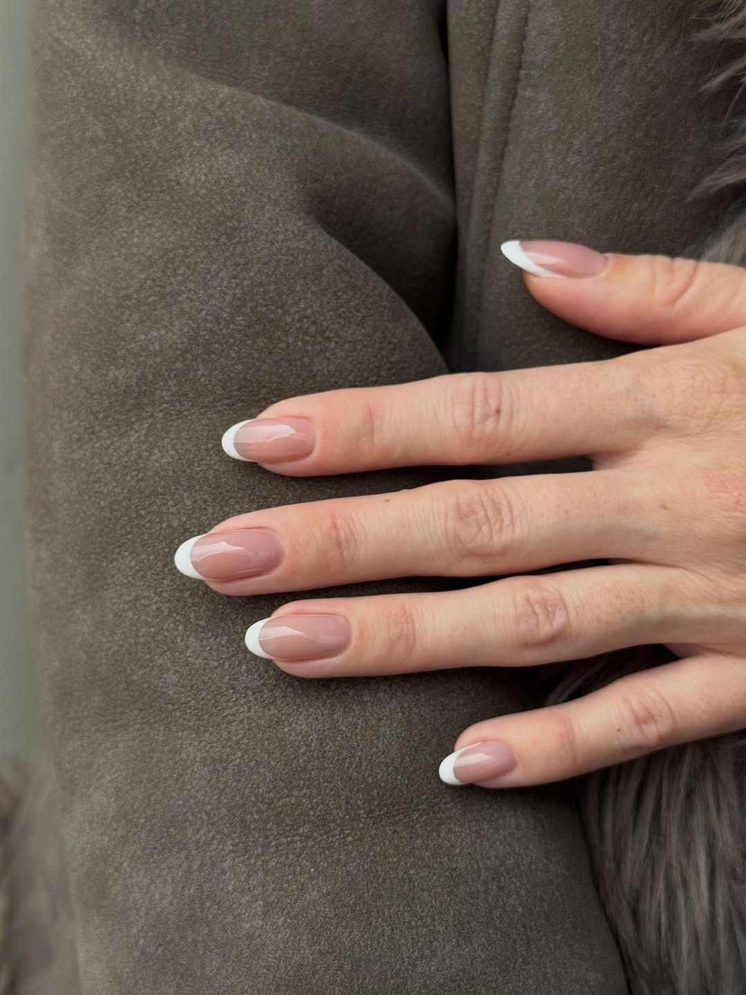 Post 6 by Los Angeles Nail Salon on Instagram (carousel)