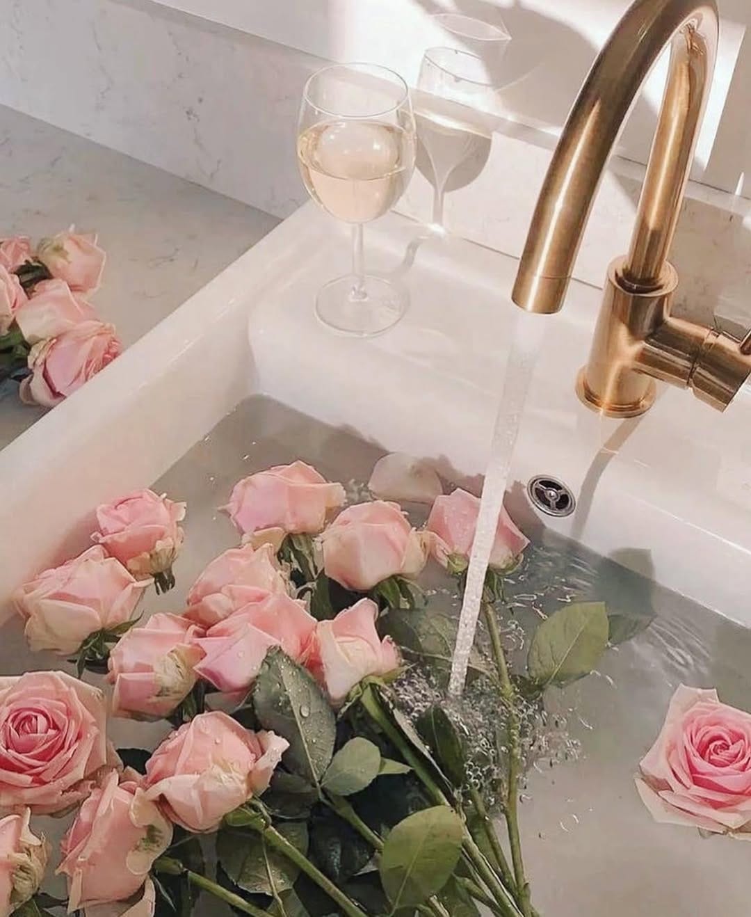 Post 10 by Génesis Díaz on Instagram (image)