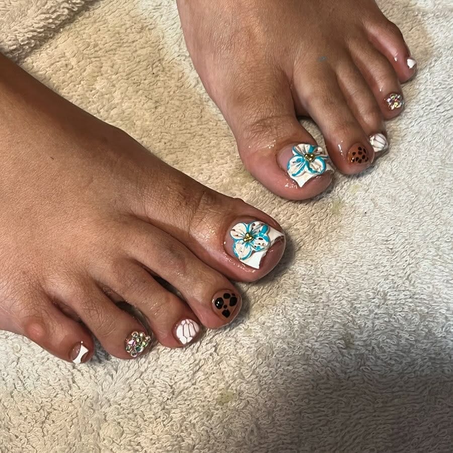 Post 3 by TGIP Nails on Instagram (image)