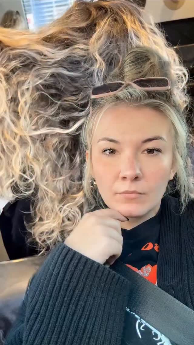 Post 8 by CHLOE HARTNETT 💙 on Instagram (video)