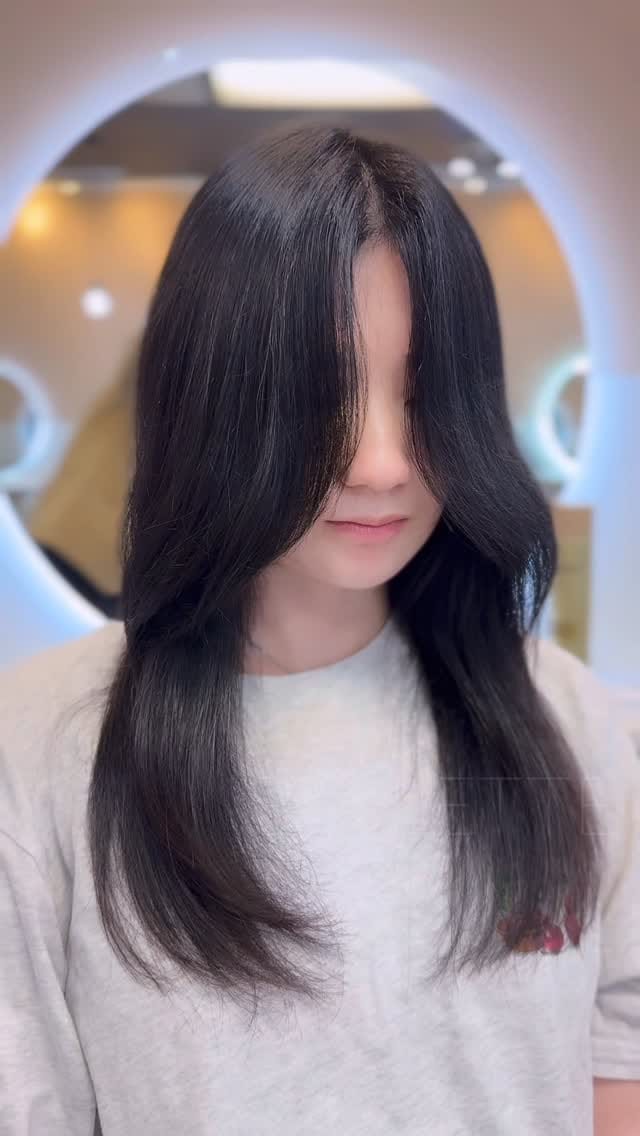 Post 3 by HeeKyu Jeon on Instagram (video)