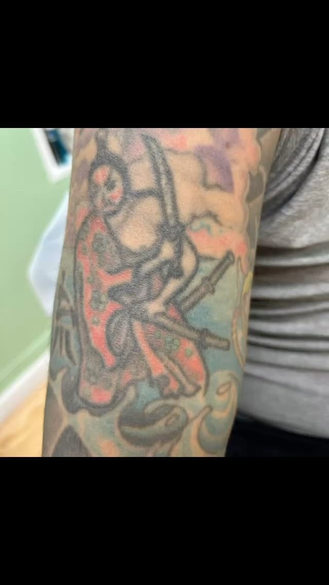 Post 4 by Darren  TheDude Rosa on Instagram (video)