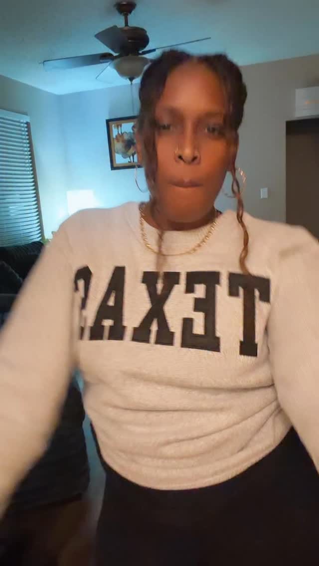 Post 4 by Drea on Instagram (video)