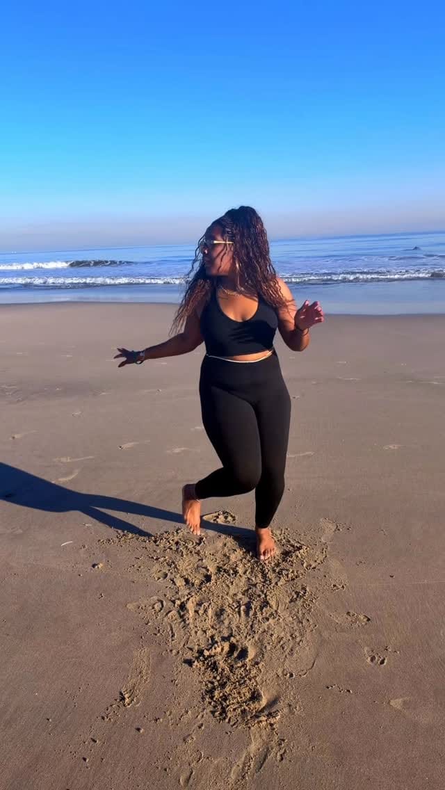 Post 7 by Drea on Instagram (video)