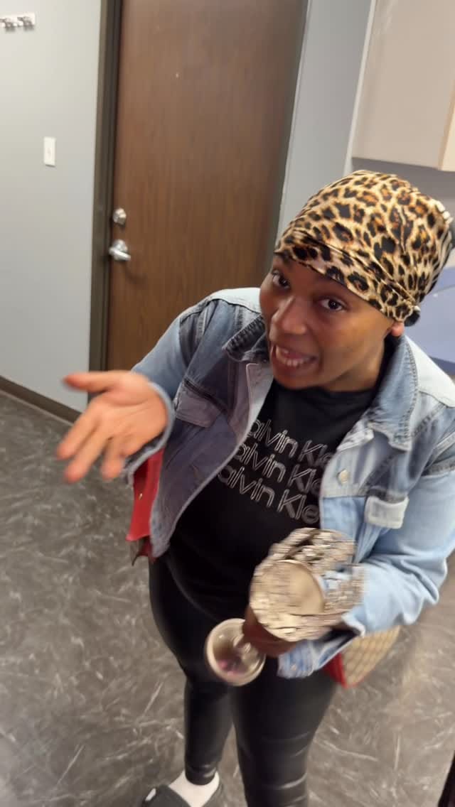 Post 3 by houston hairstylist on Instagram (video)