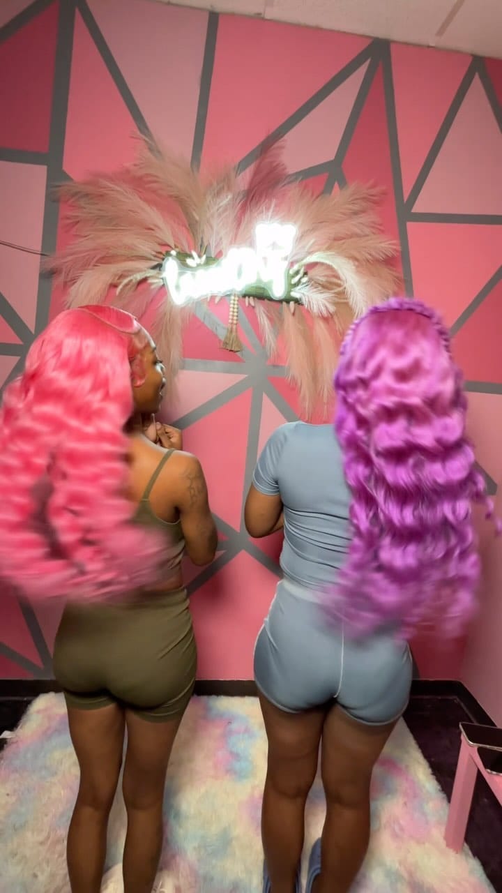 Post 10 by houston hairstylist on Instagram (video)