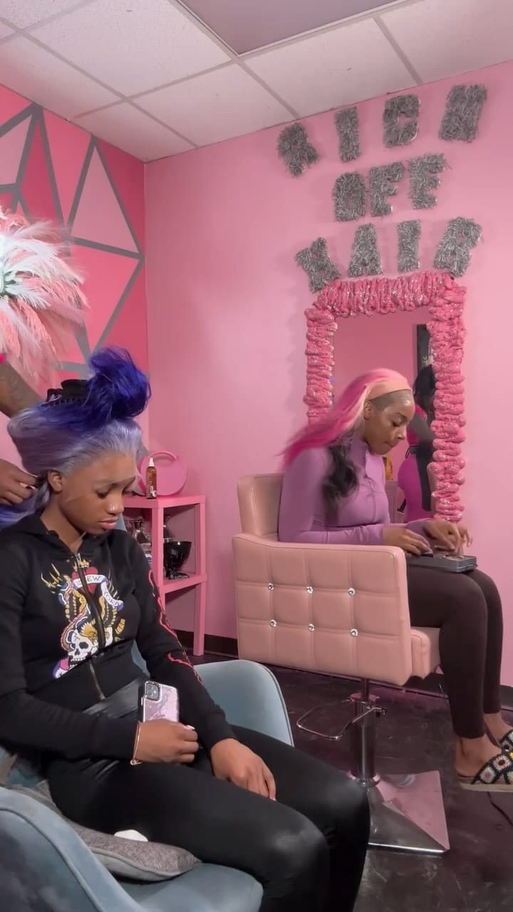 Post 9 by houston hairstylist on Instagram (video)