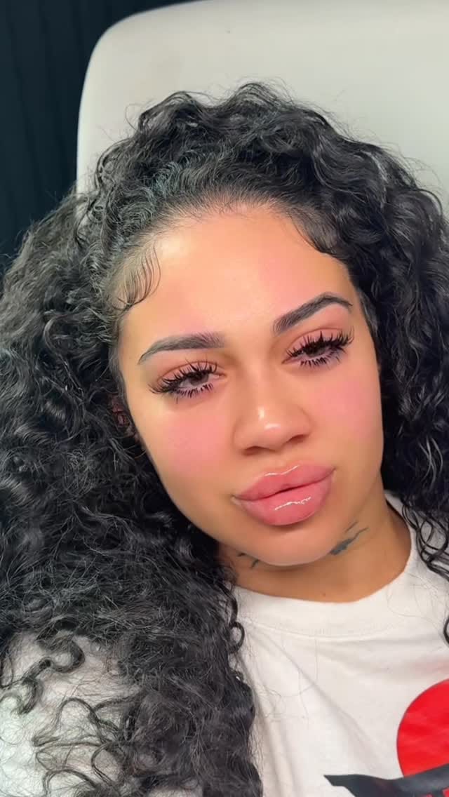 Post 2 by Miami Versatile Lash Specialist | Educator | Supplier on Instagram (video)