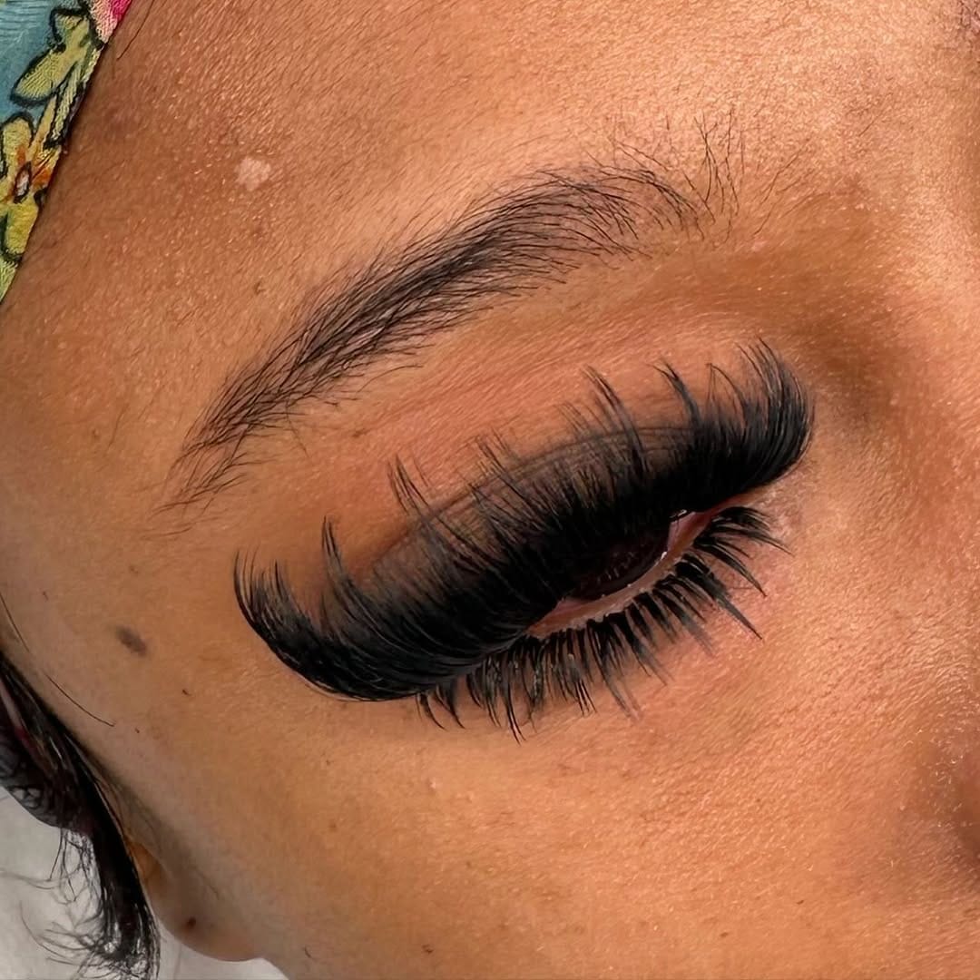 Post 9 by Miami Versatile Lash Specialist | Educator | Supplier on Instagram (image)