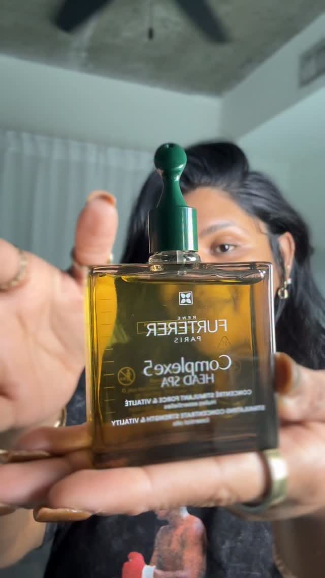 Post 4 by Char - Travelling Hairstylist on Instagram (video)