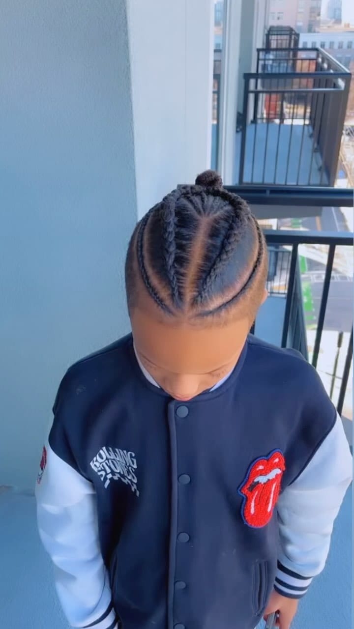 Post 8 by THE EYE BROW SLAYER👸🏽 on Instagram (video)