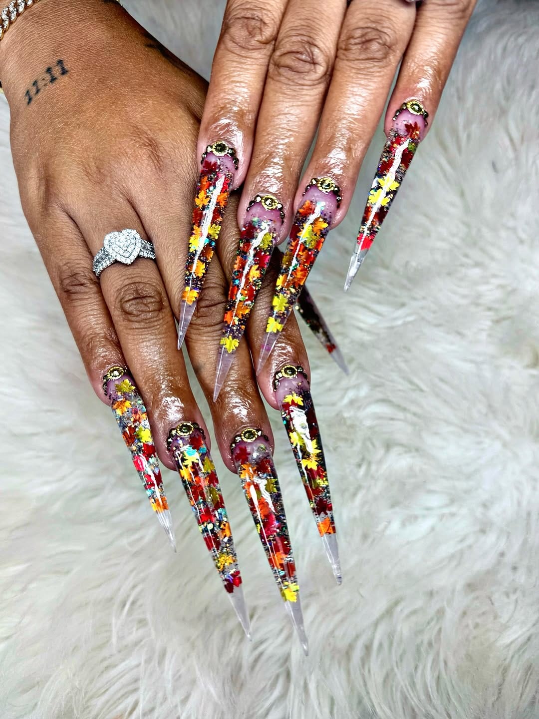 Post 4 by hai.nails on Instagram (carousel)