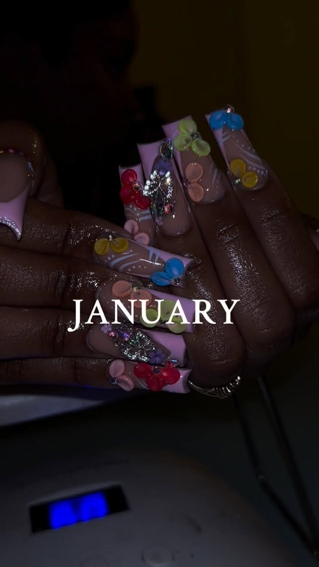 Post 3 by Kvenchy’s Beauty Bar| 🌞 on Instagram (video)