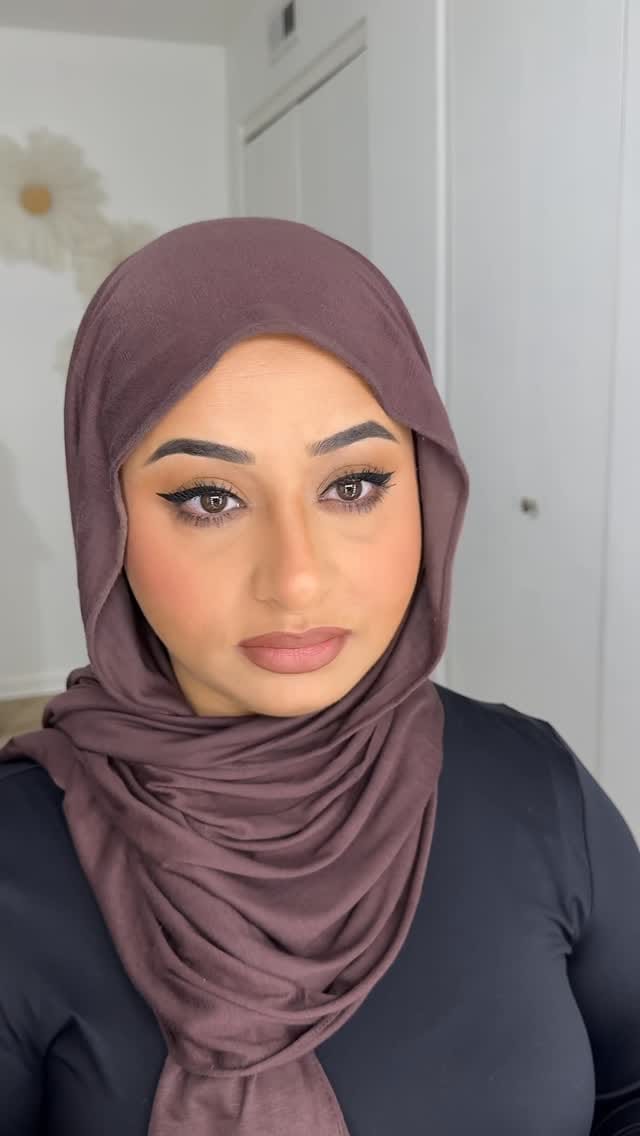 Post 1 by Anhar | MAKEUP & BEAUTY on Instagram (video)