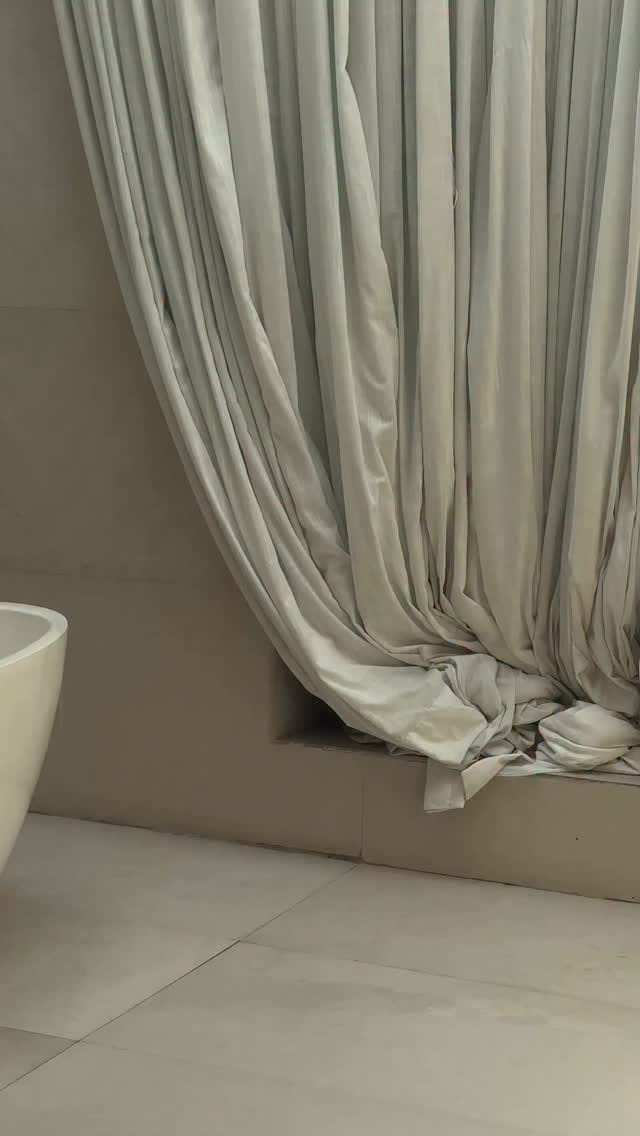 Post 2 by Alicia Daniella on Instagram (video)