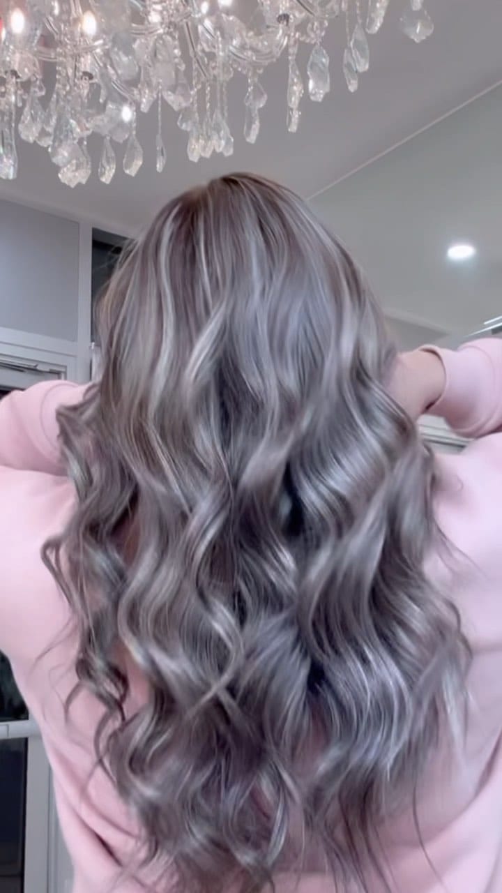 Post 5 by JOHANN STEVE    ✨  HAIR STYLIST on Instagram (video)