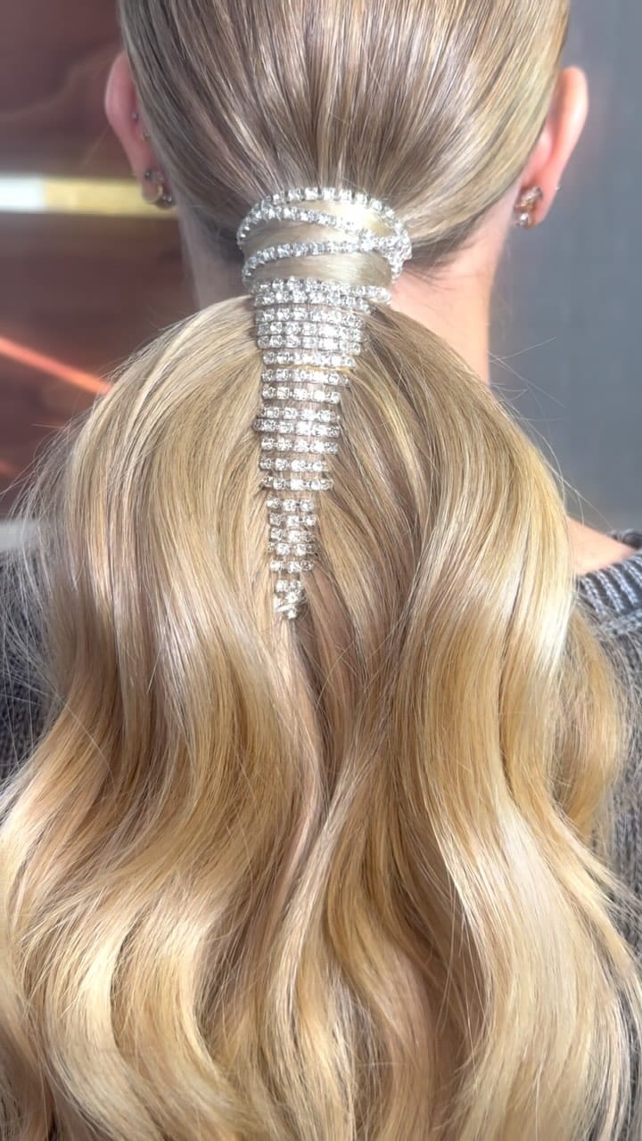 Post 9 by PABLO ENRIQUE DÍAZ PÉREZ, Hair & Makeup on Instagram (video)