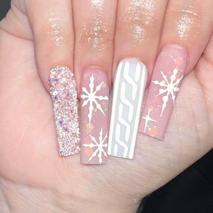 Post 7 by Simi Artistry 💋 on Instagram (image)