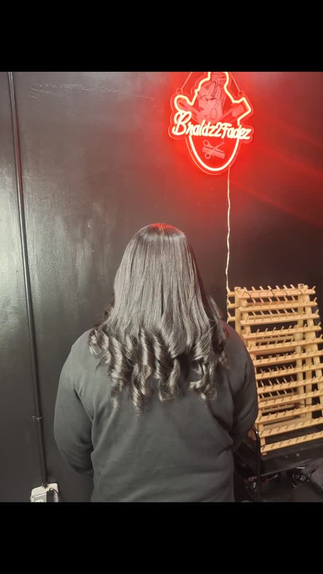 Post 3 by Entycé Boutique & Beauty Bar on Instagram (video)
