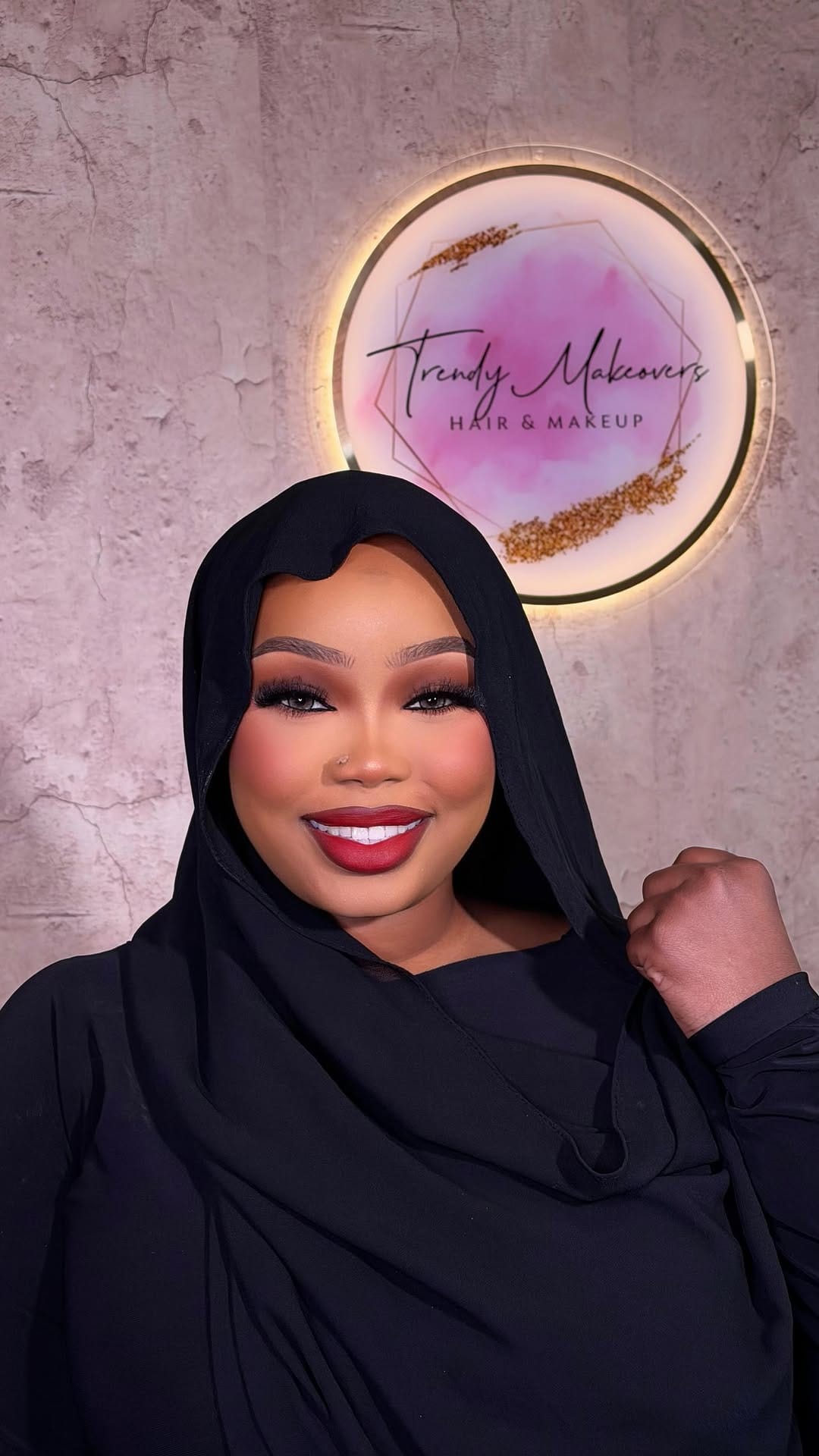Post 3 by TrendyMakeovers COLUMBUS PRO MUA on Instagram (video)