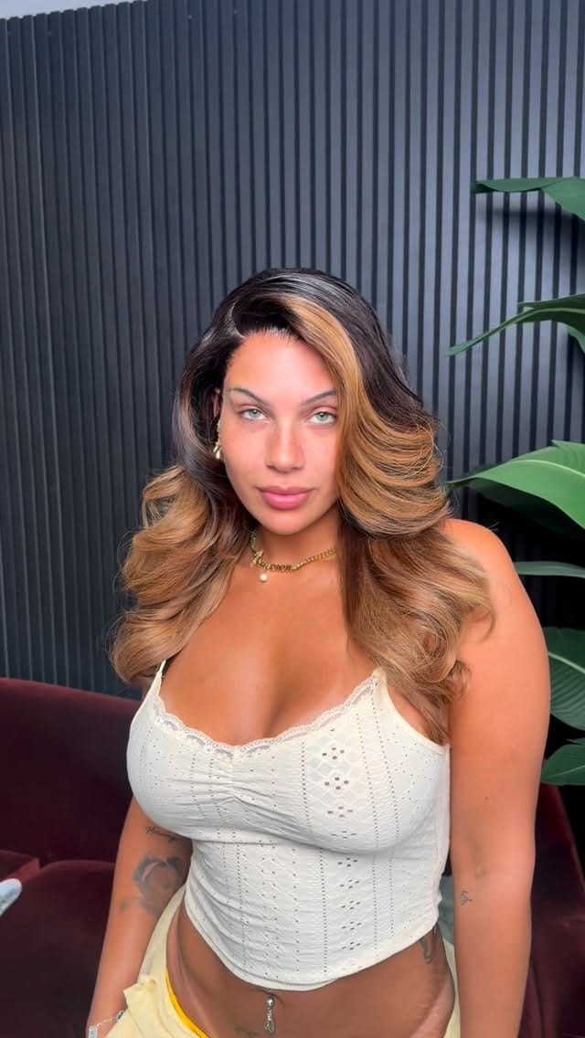 Post 7 by Miami hairstylist/ Creative on Instagram (video)