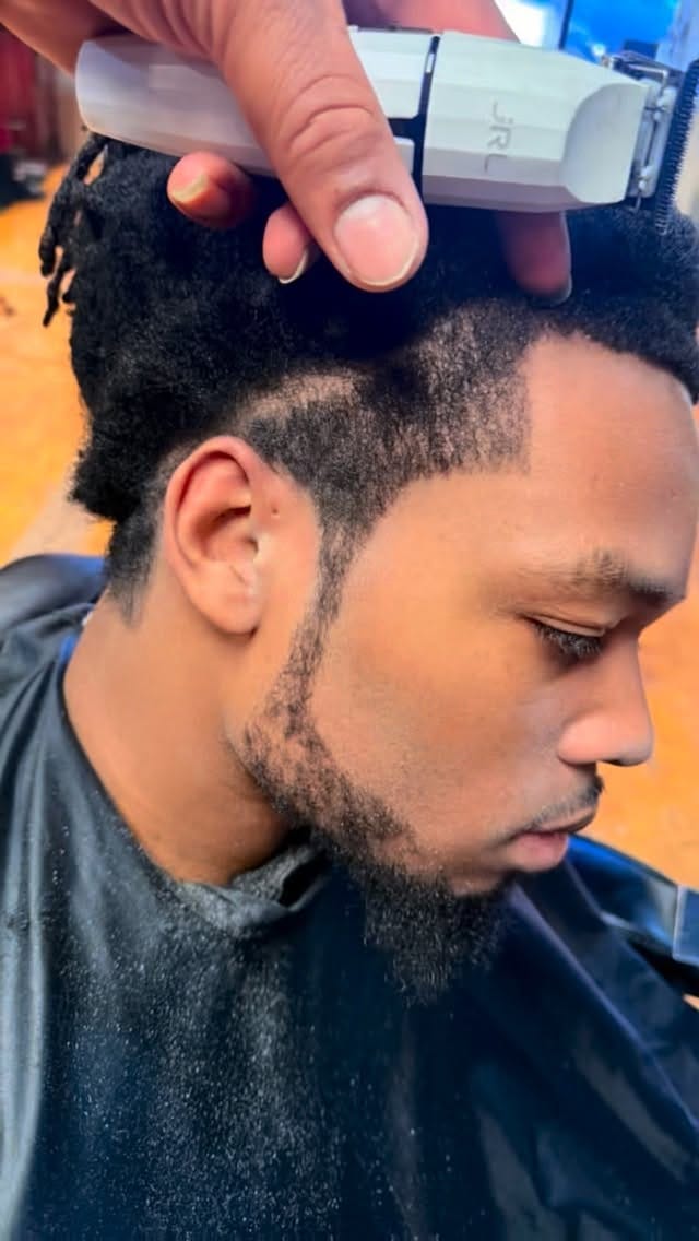 Post 5 by Cedric The Loc Therapist on Instagram (video)
