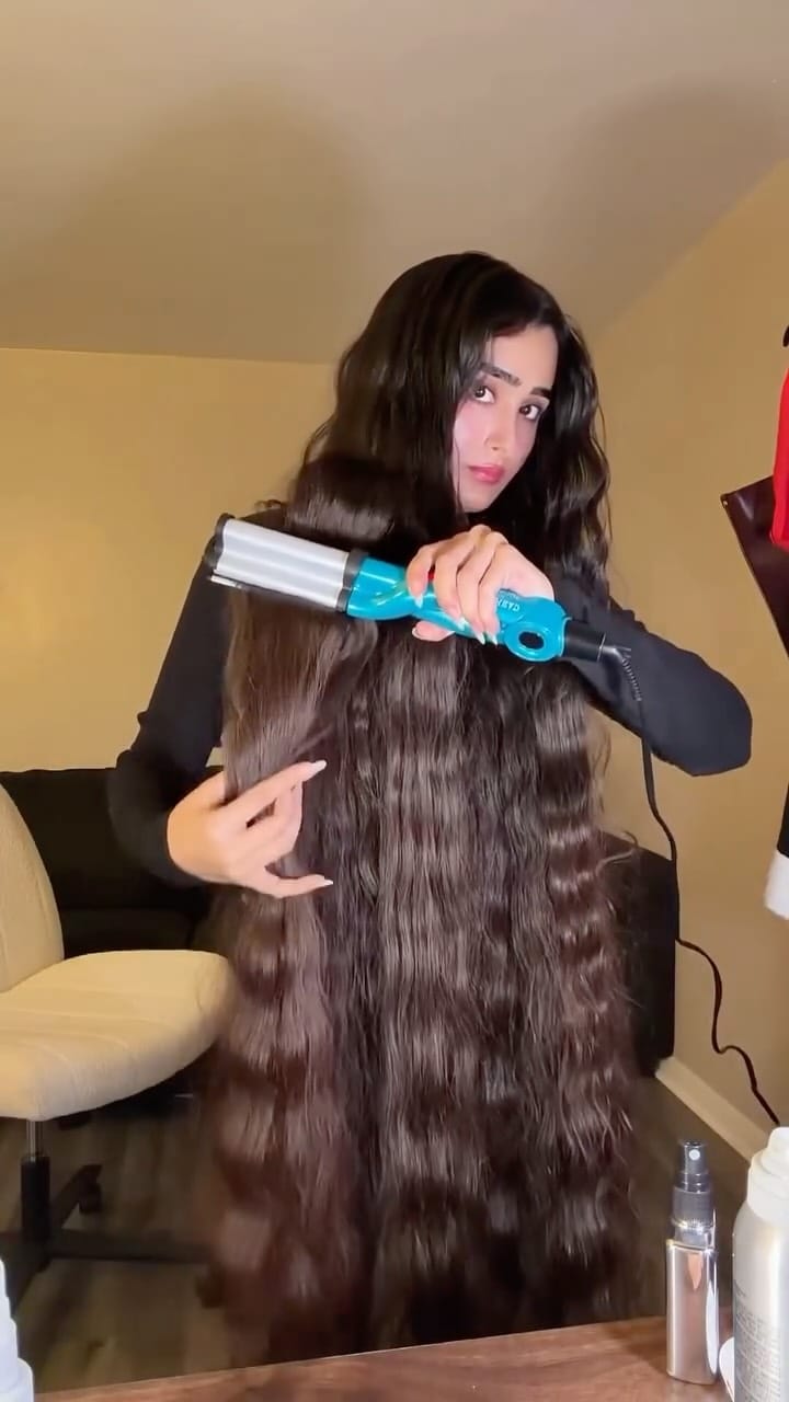Post 6 by Minahil | Hair • Beauty • Style on Instagram (video)