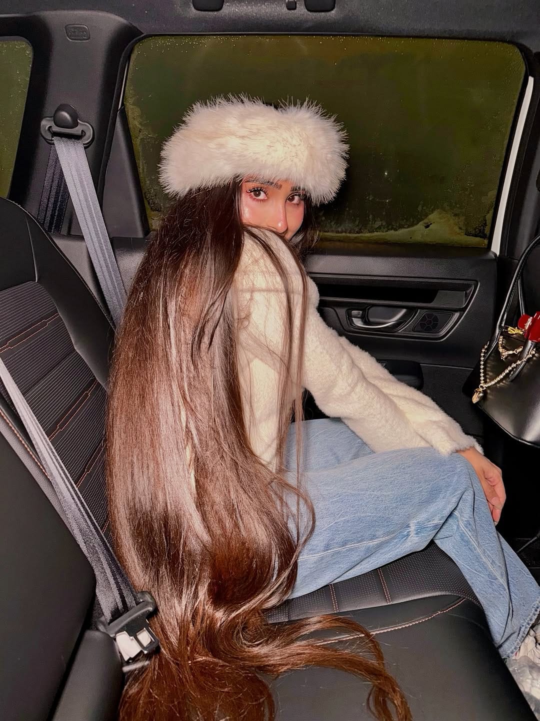 Post 4 by Minahil | Hair • Beauty • Style on Instagram (carousel)