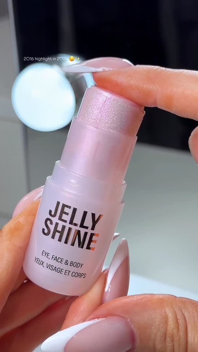 Post 4 by H E A T H E R | B E L L on Instagram (video)