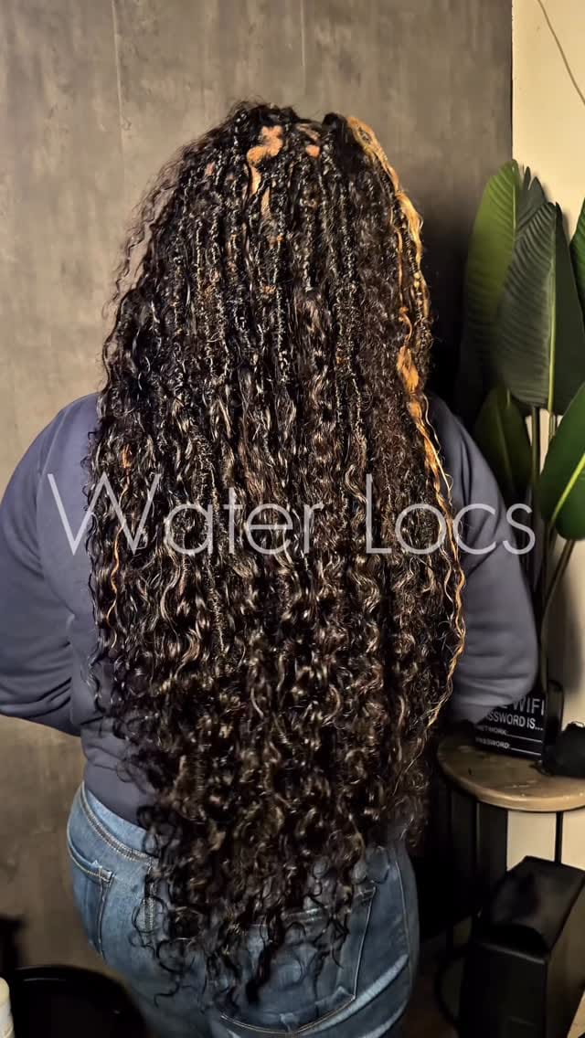 Post 1 by Luxury Miami Braider on Instagram (video)